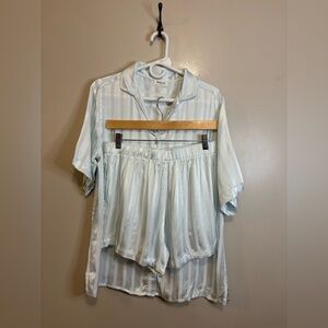 Tommy John EUC Silver Striped Pajama Set